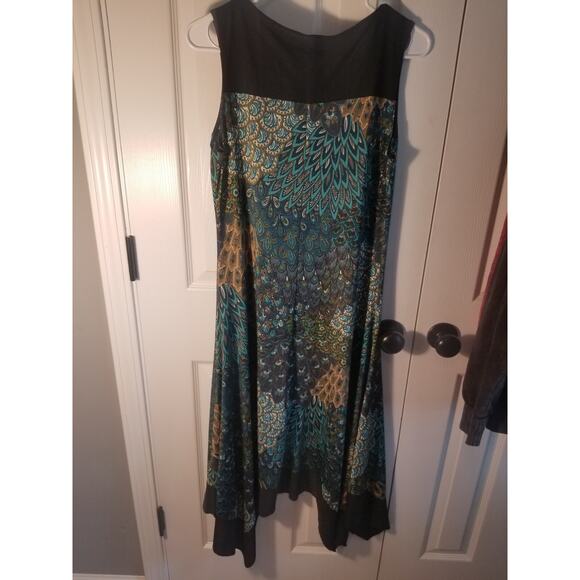 Women's Sleeveless Peacock Dress Size M Asymmetrical Bottom - Picture 7 of 7